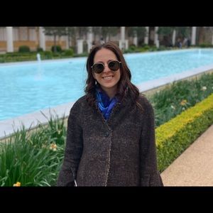 Meet your Posher, Romina